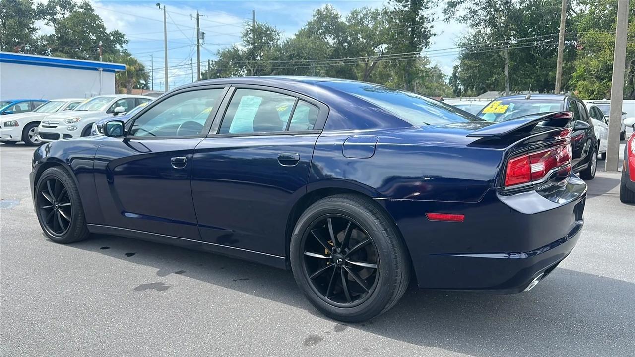 Dodge Charger 4dr Sdn SE RWD 2014