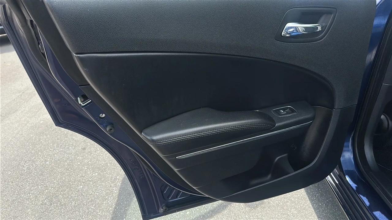 Dodge Charger 4dr Sdn SE RWD 2014