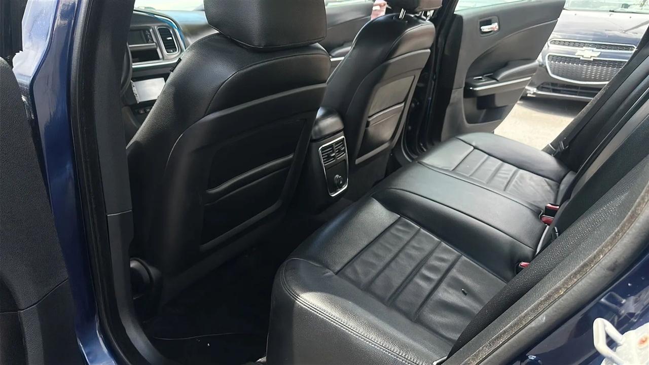 Dodge Charger 4dr Sdn SE RWD 2014