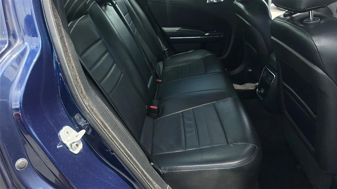 Dodge Charger 4dr Sdn SE RWD 2014