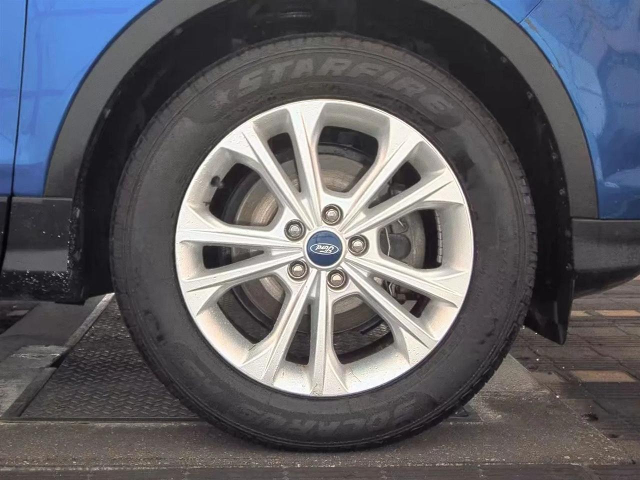 Ford Escape SE FWD 2017