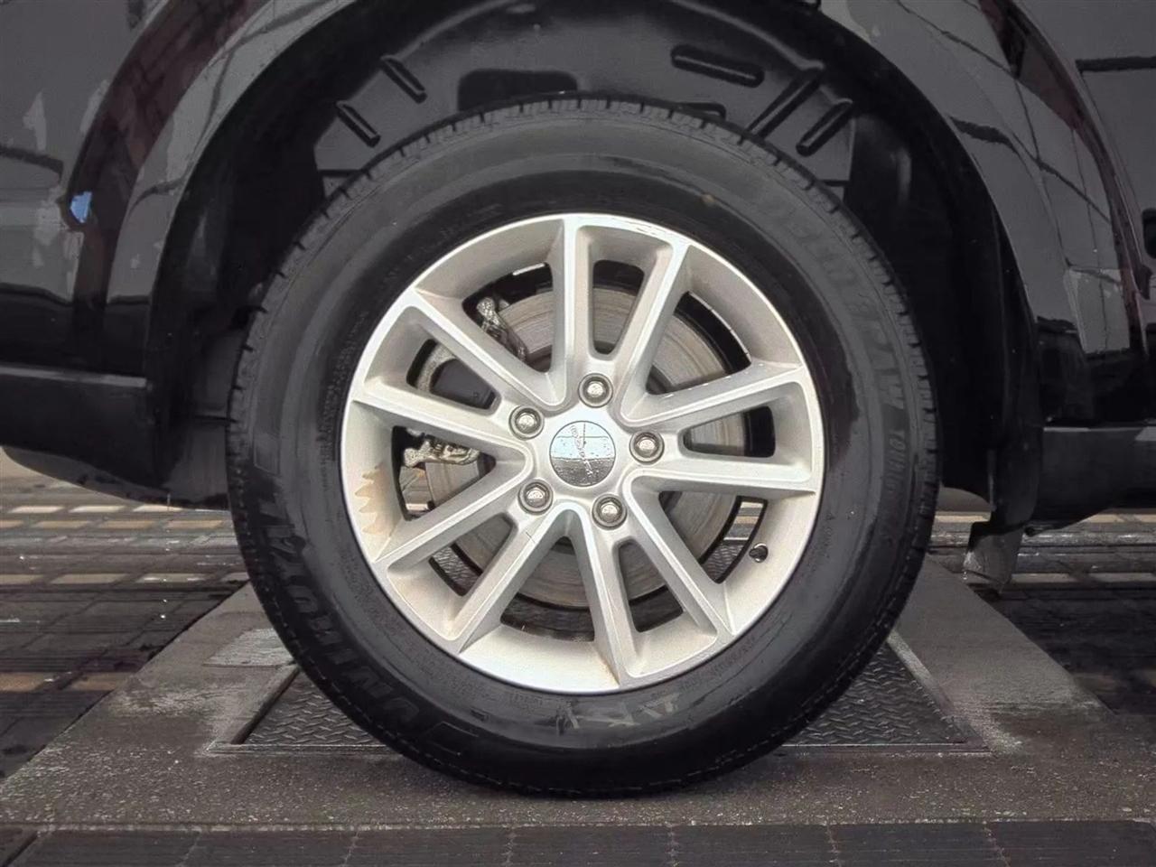 Dodge Journey FWD 4dr SXT 2015