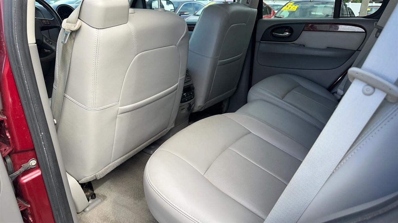 GMC Envoy 2WD 4dr SLT 2009