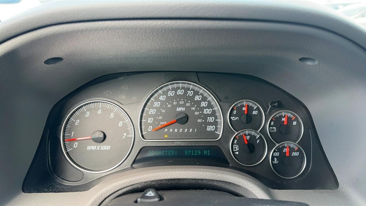 GMC Envoy 2WD 4dr SLT 2009