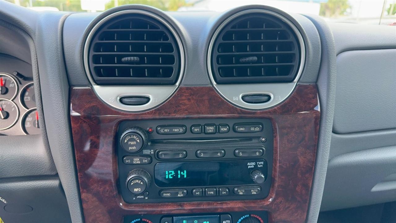 GMC Envoy 2WD 4dr SLT 2009