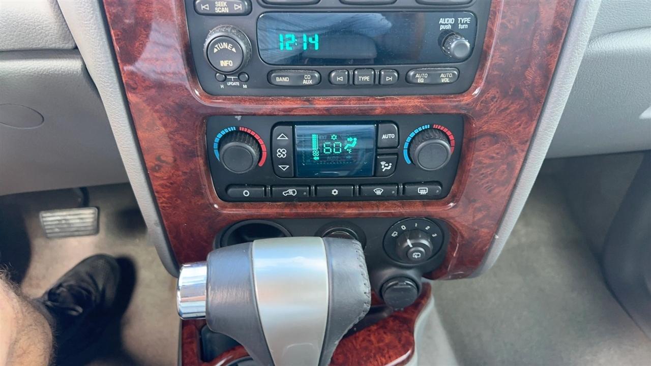 GMC Envoy 2WD 4dr SLT 2009