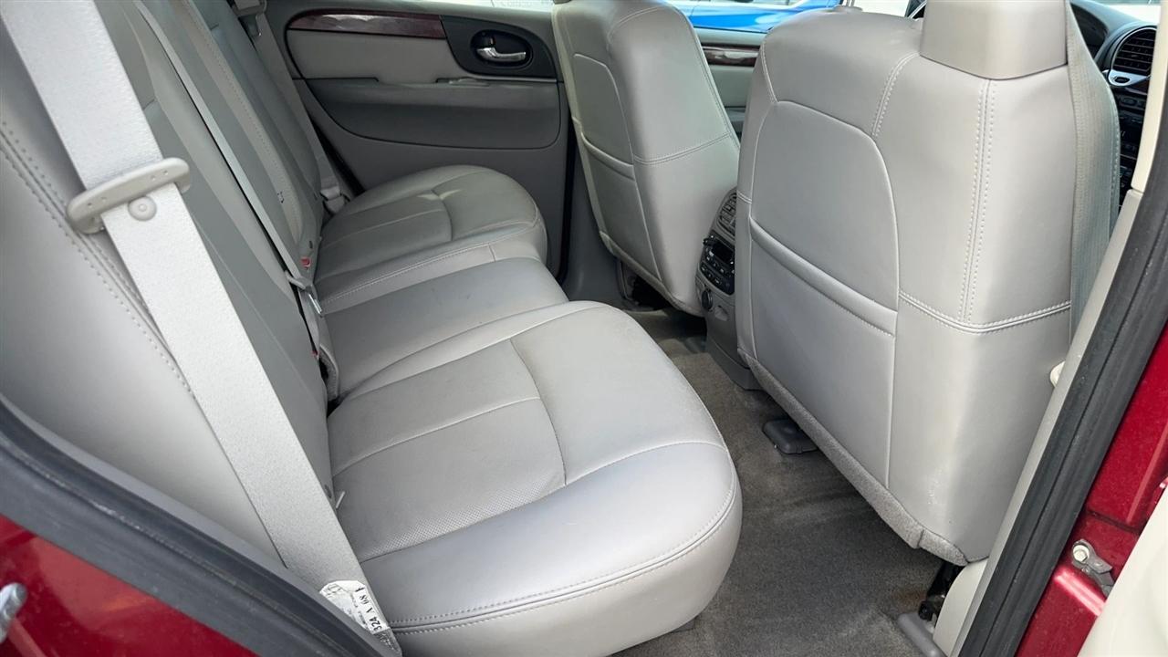 GMC Envoy 2WD 4dr SLT 2009