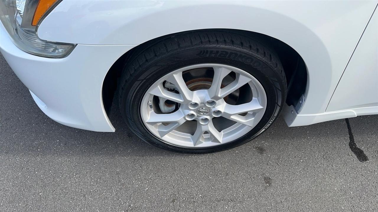Nissan Maxima 4dr Sdn V6 CVT 3.5 S 2012