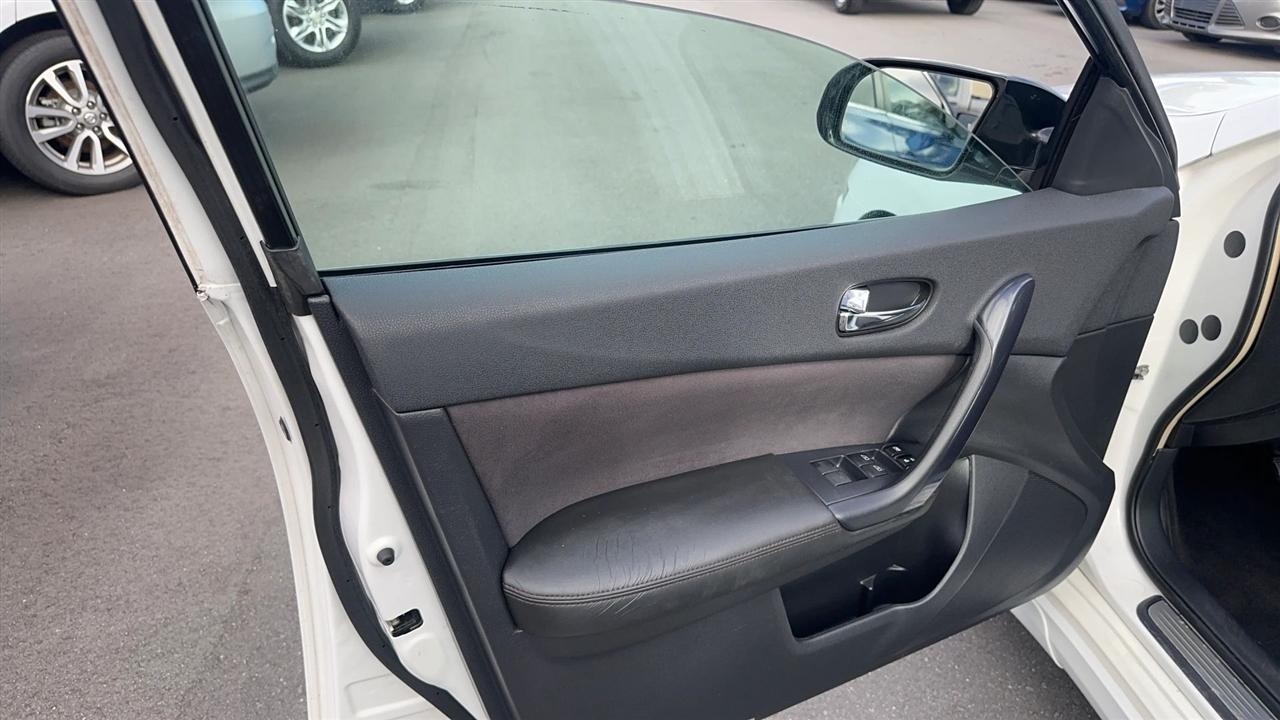 Nissan Maxima 4dr Sdn V6 CVT 3.5 S 2012