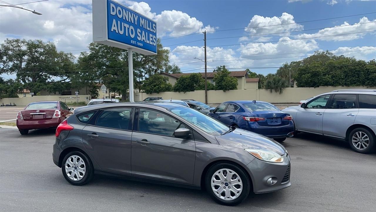 Ford Focus 5dr HB SE 2012