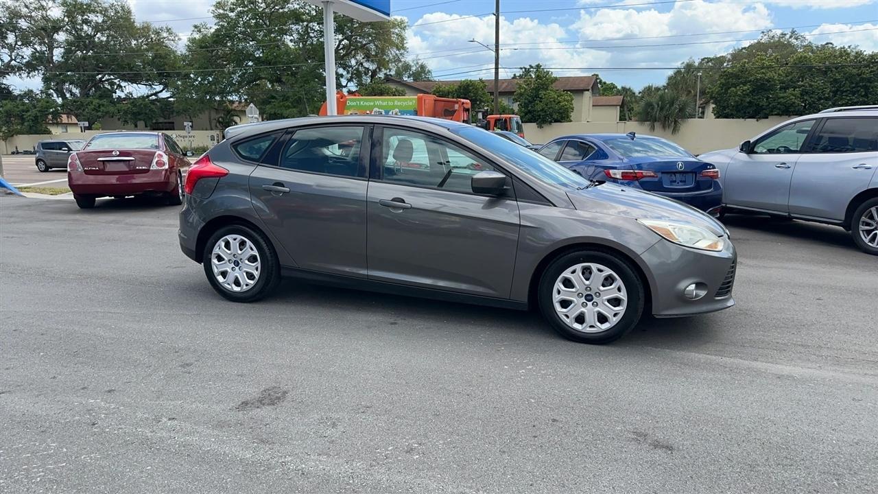 Ford Focus 5dr HB SE 2012