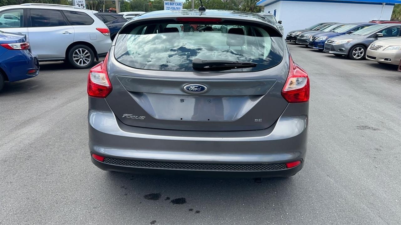 Ford Focus 5dr HB SE 2012