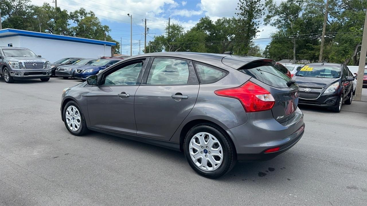 Ford Focus 5dr HB SE 2012