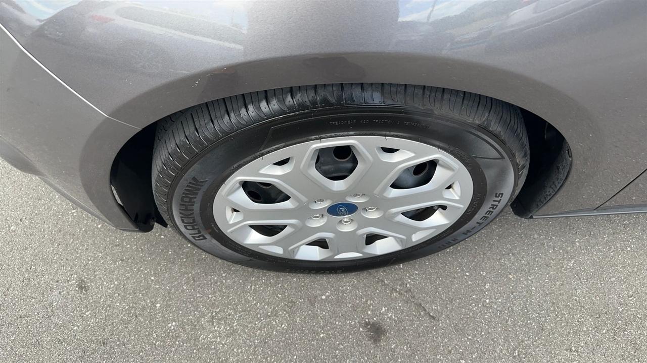 Ford Focus 5dr HB SE 2012