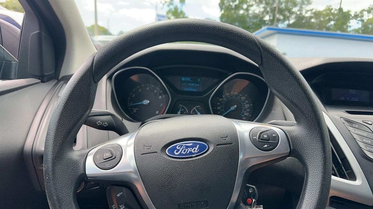 Ford Focus 5dr HB SE 2012