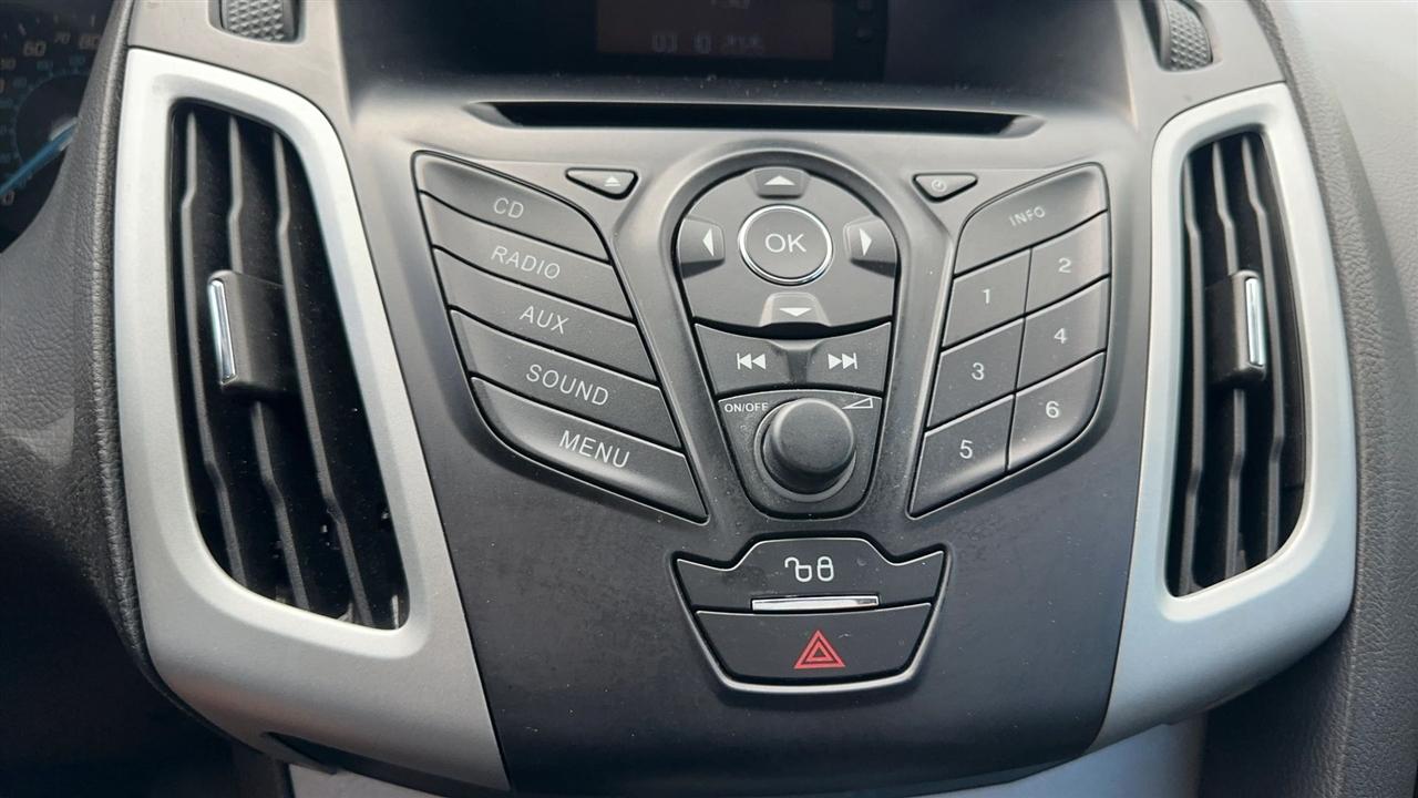 Ford Focus 5dr HB SE 2012