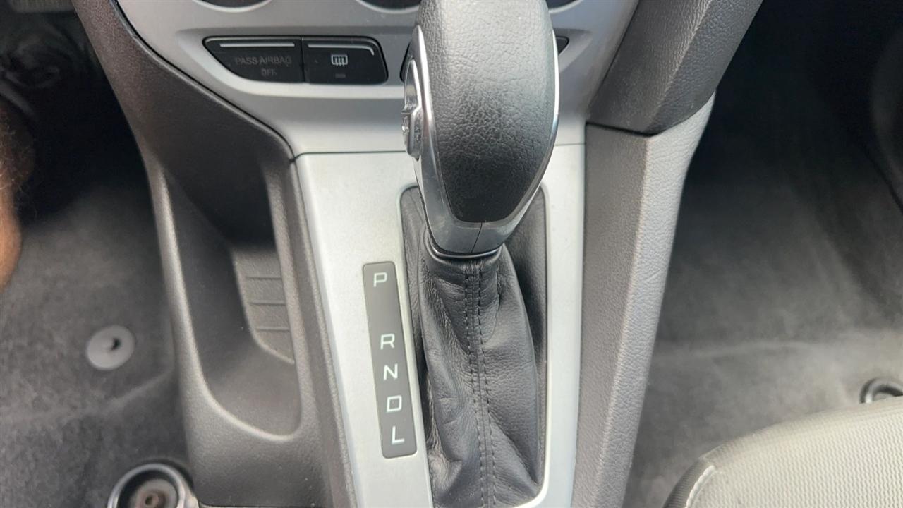 Ford Focus 5dr HB SE 2012