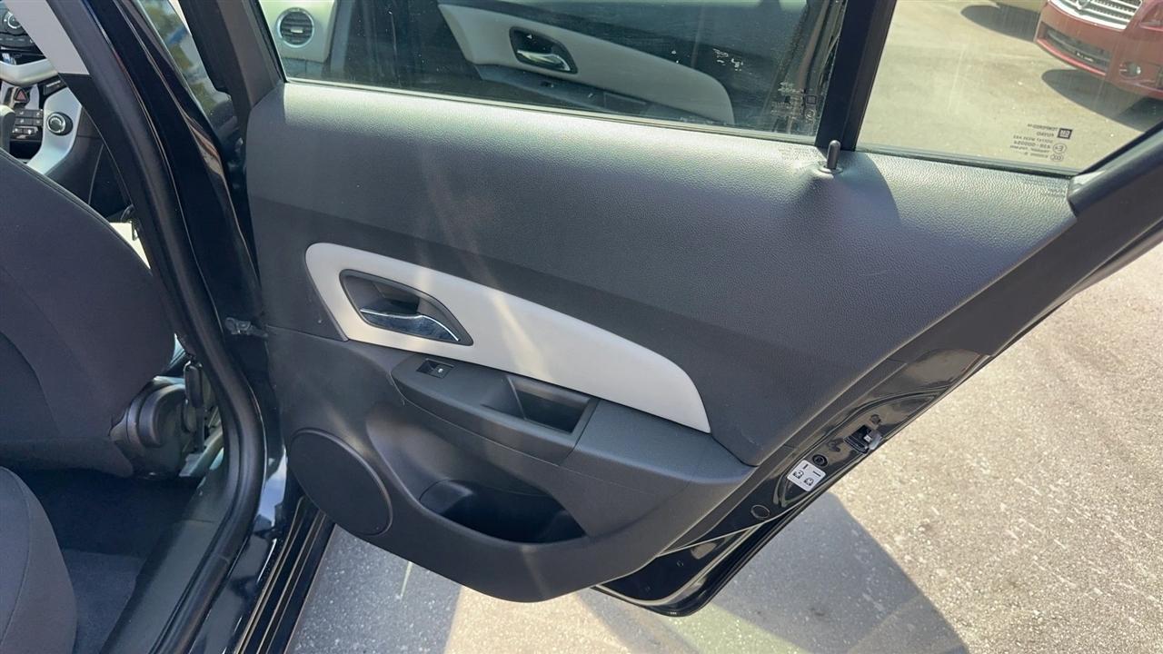 Chevrolet Cruze Limited 4dr Sdn Auto LS 2016