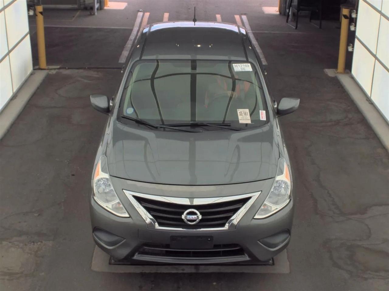 Nissan Versa Sedan SV CVT 2019