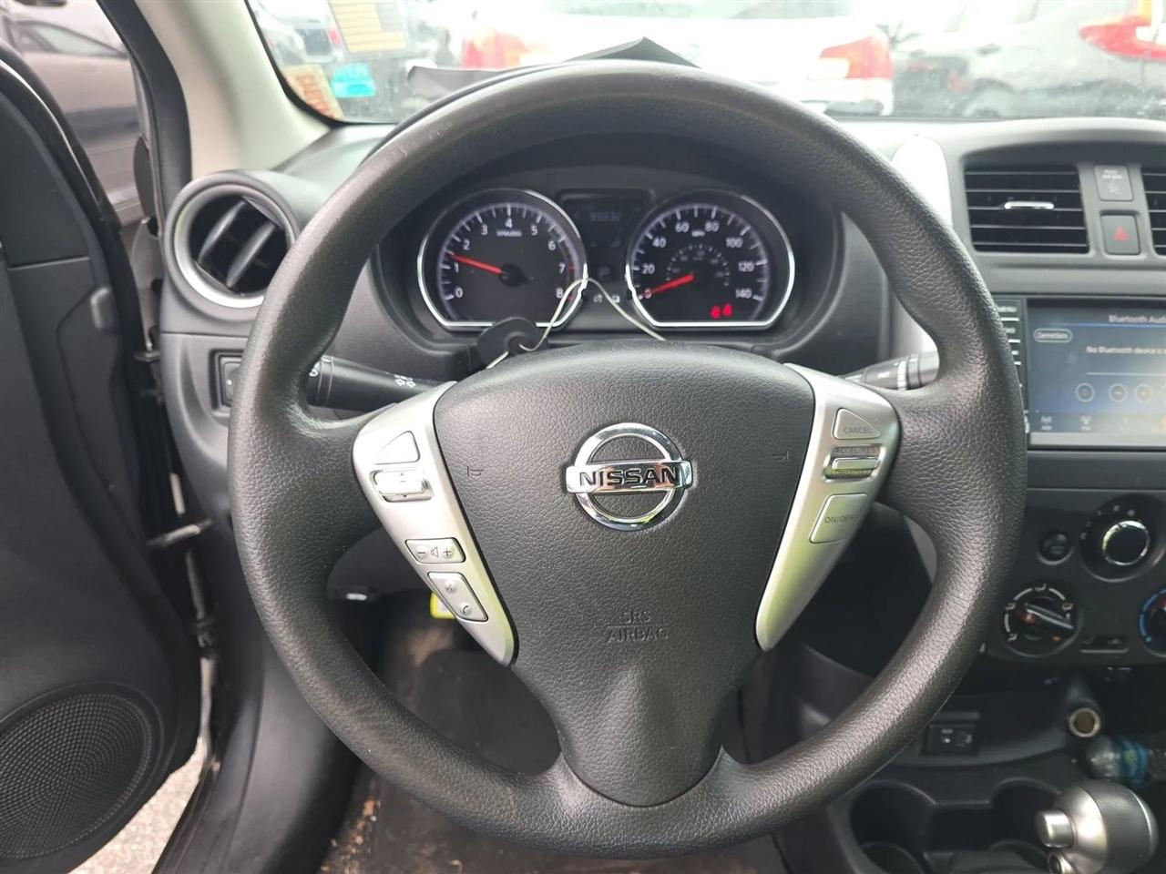 Nissan Versa Sedan SV CVT 2019