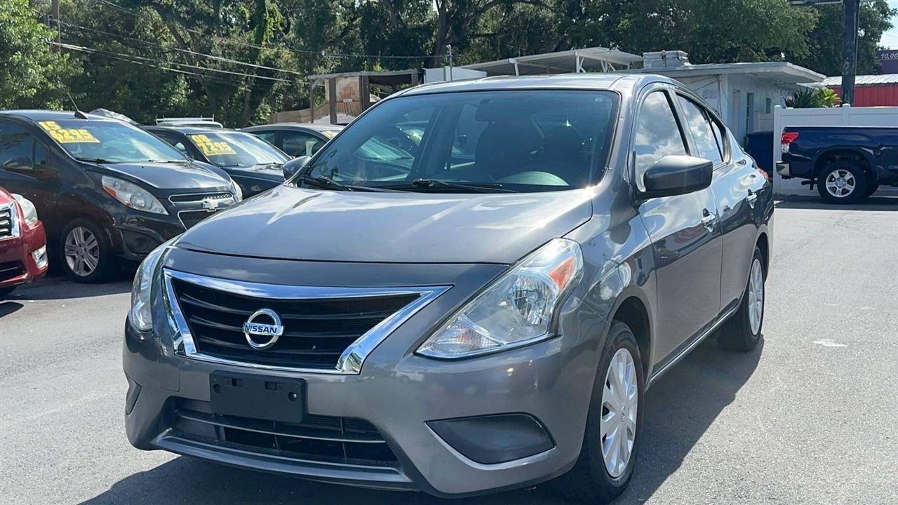 Nissan Versa Sedan SV CVT 2019