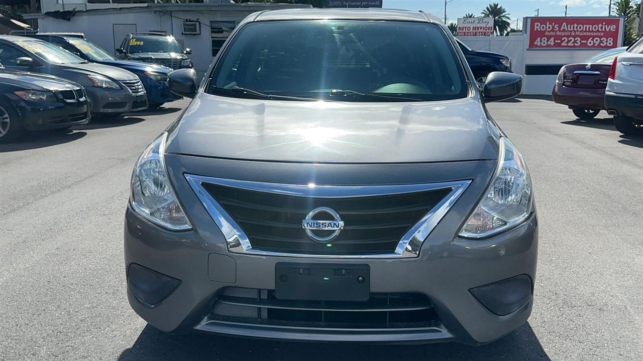 Nissan Versa Sedan SV CVT 2019