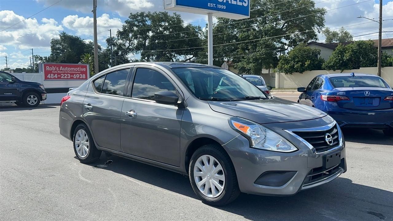 Nissan Versa Sedan SV CVT 2019