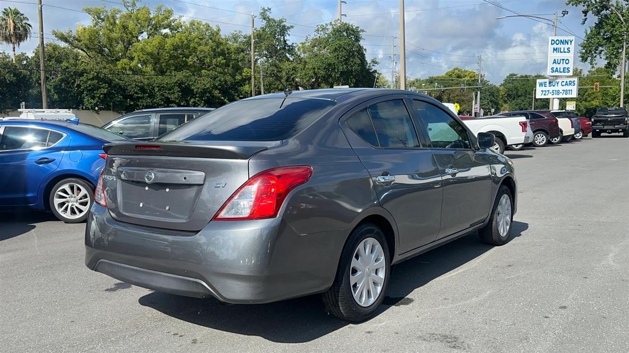 Nissan Versa Sedan SV CVT 2019
