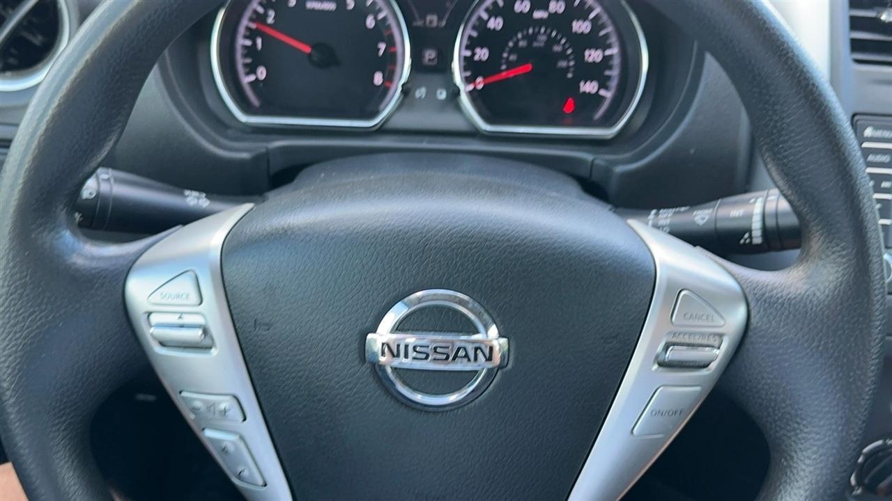 Nissan Versa Sedan SV CVT 2019