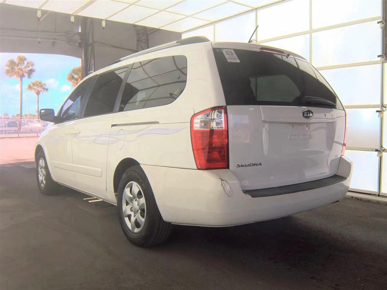 Kia Sedona 4dr LWB LX 2009