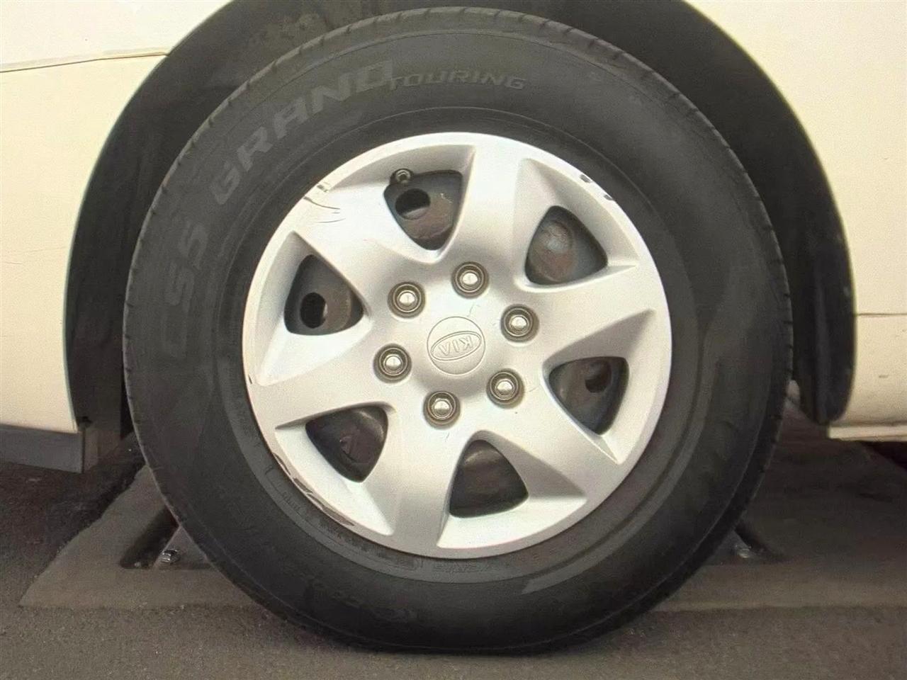 Kia Sedona 4dr LWB LX 2009