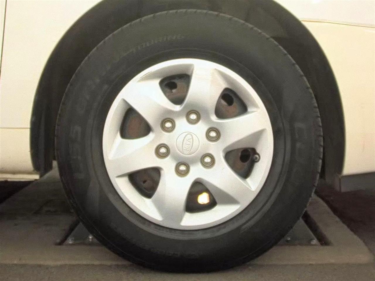 Kia Sedona 4dr LWB LX 2009