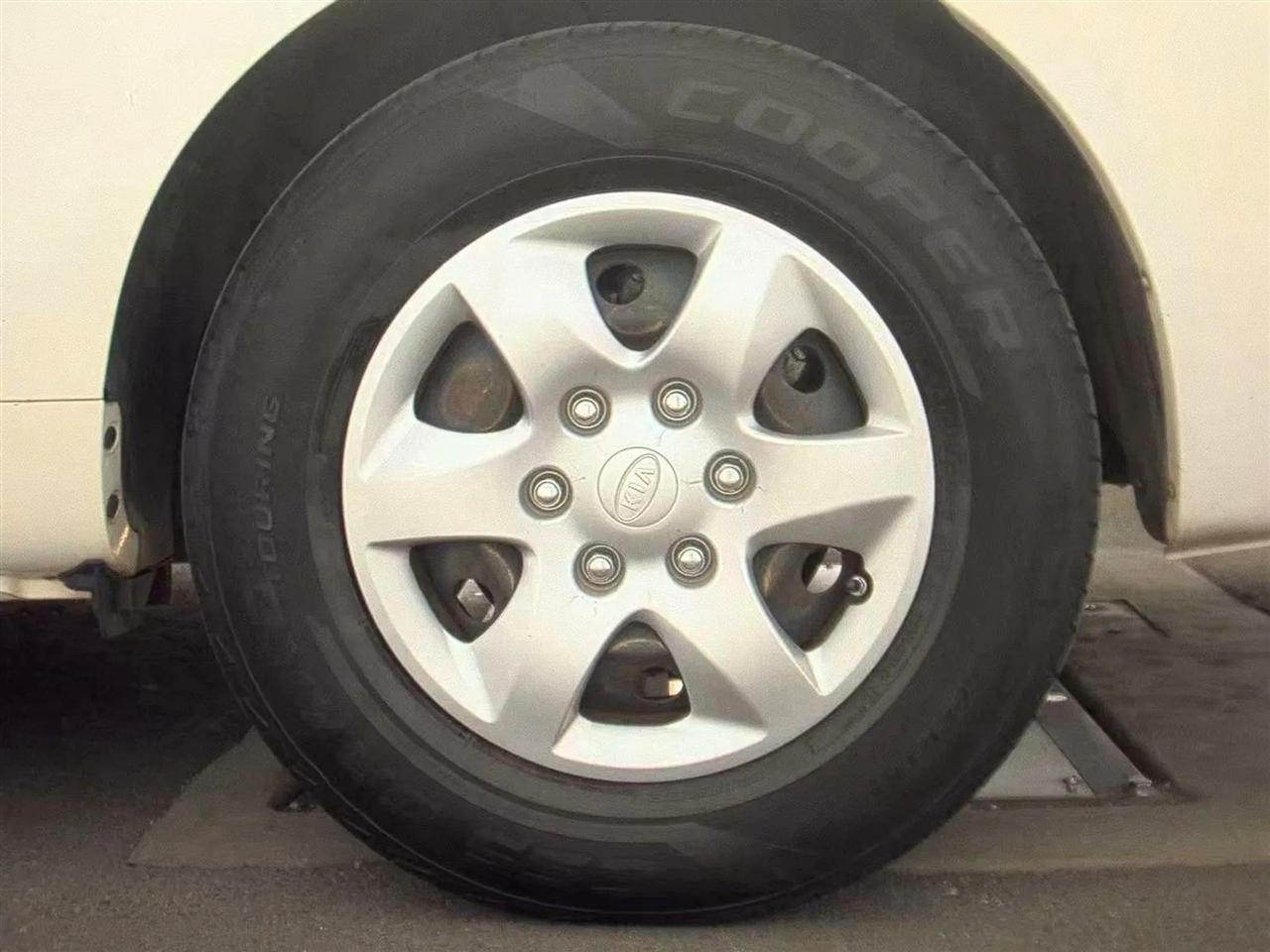 Kia Sedona 4dr LWB LX 2009