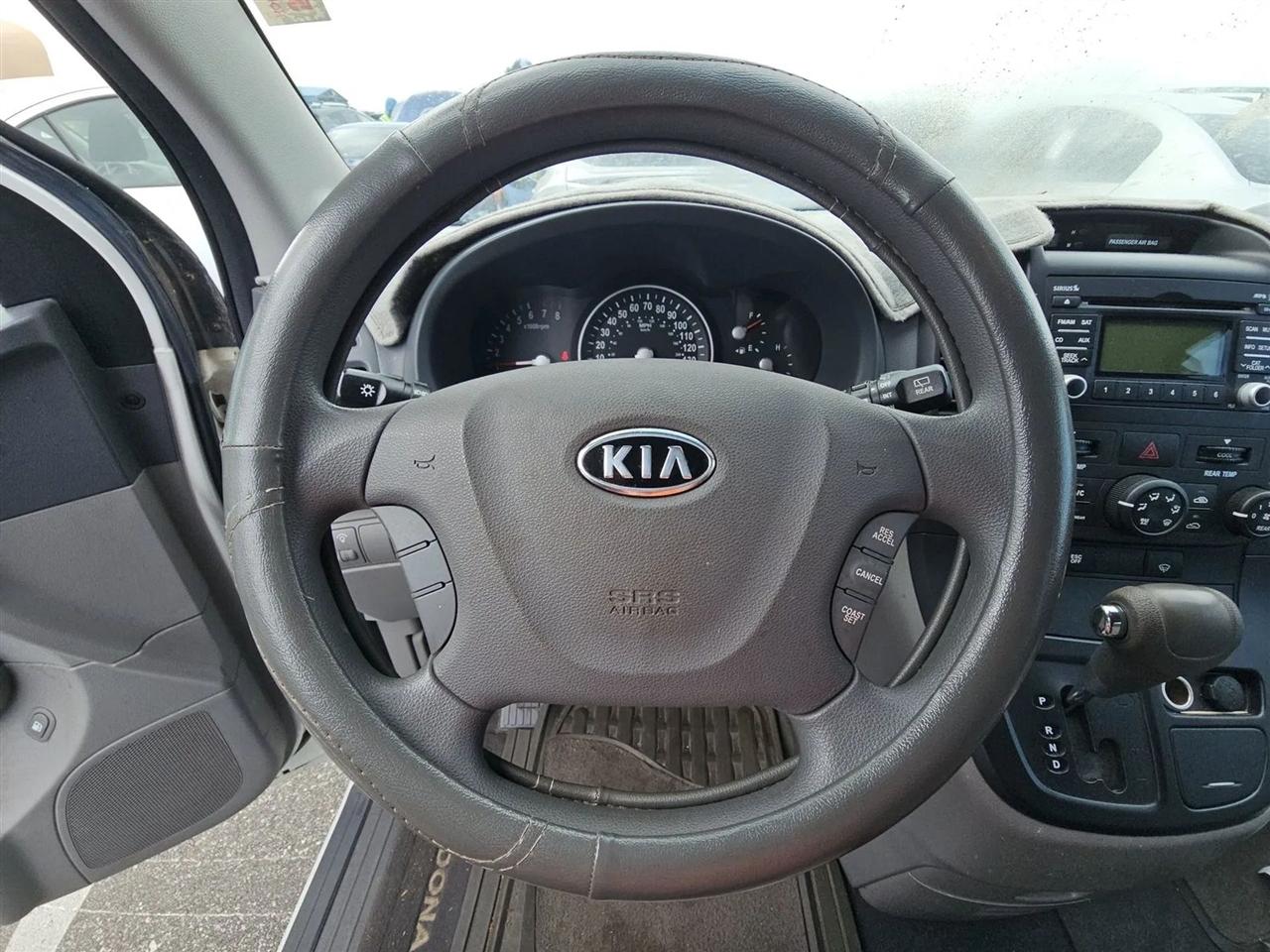 Kia Sedona 4dr LWB LX 2009