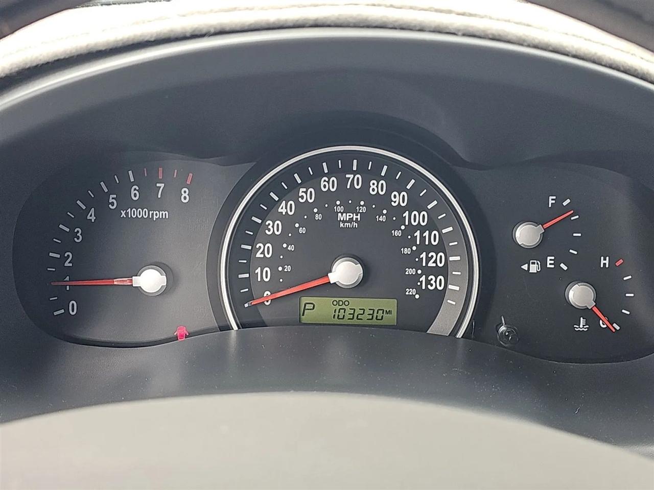 Kia Sedona 4dr LWB LX 2009