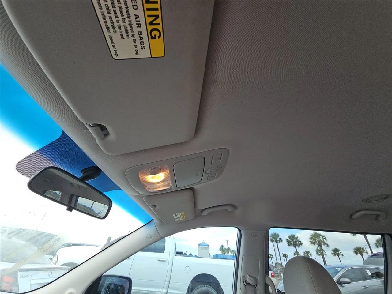 Kia Sedona 4dr LWB LX 2009