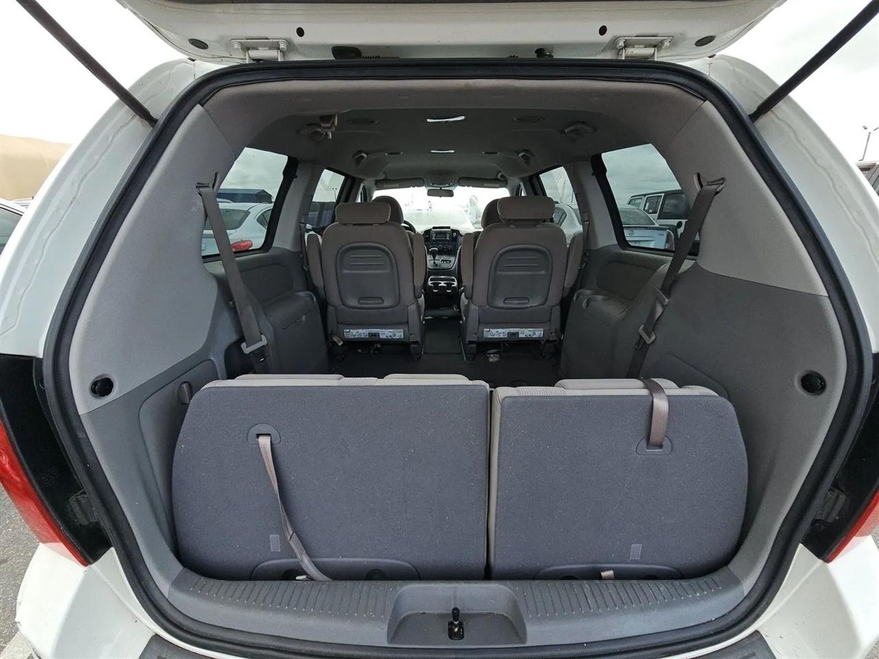 Kia Sedona 4dr LWB LX 2009