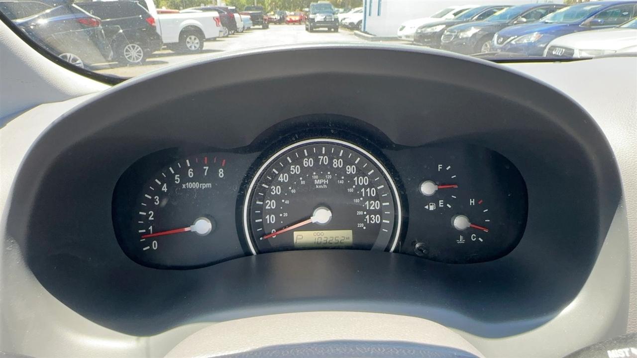 Kia Sedona 4dr LWB LX 2009