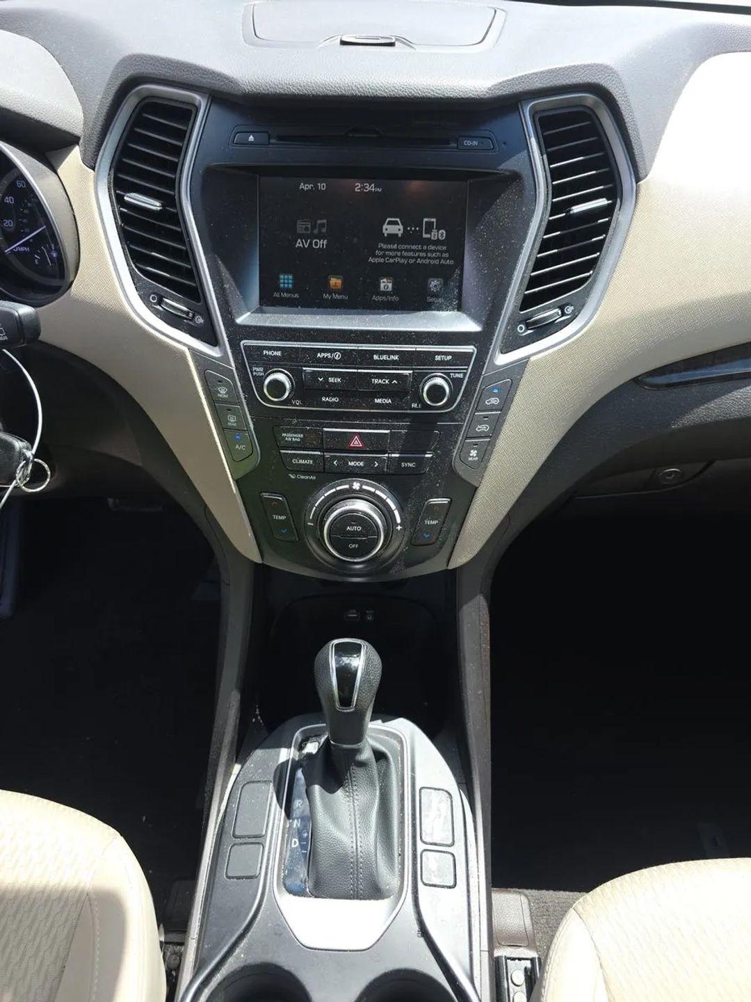 Hyundai Santa Fe SE 3.3L Auto 2017