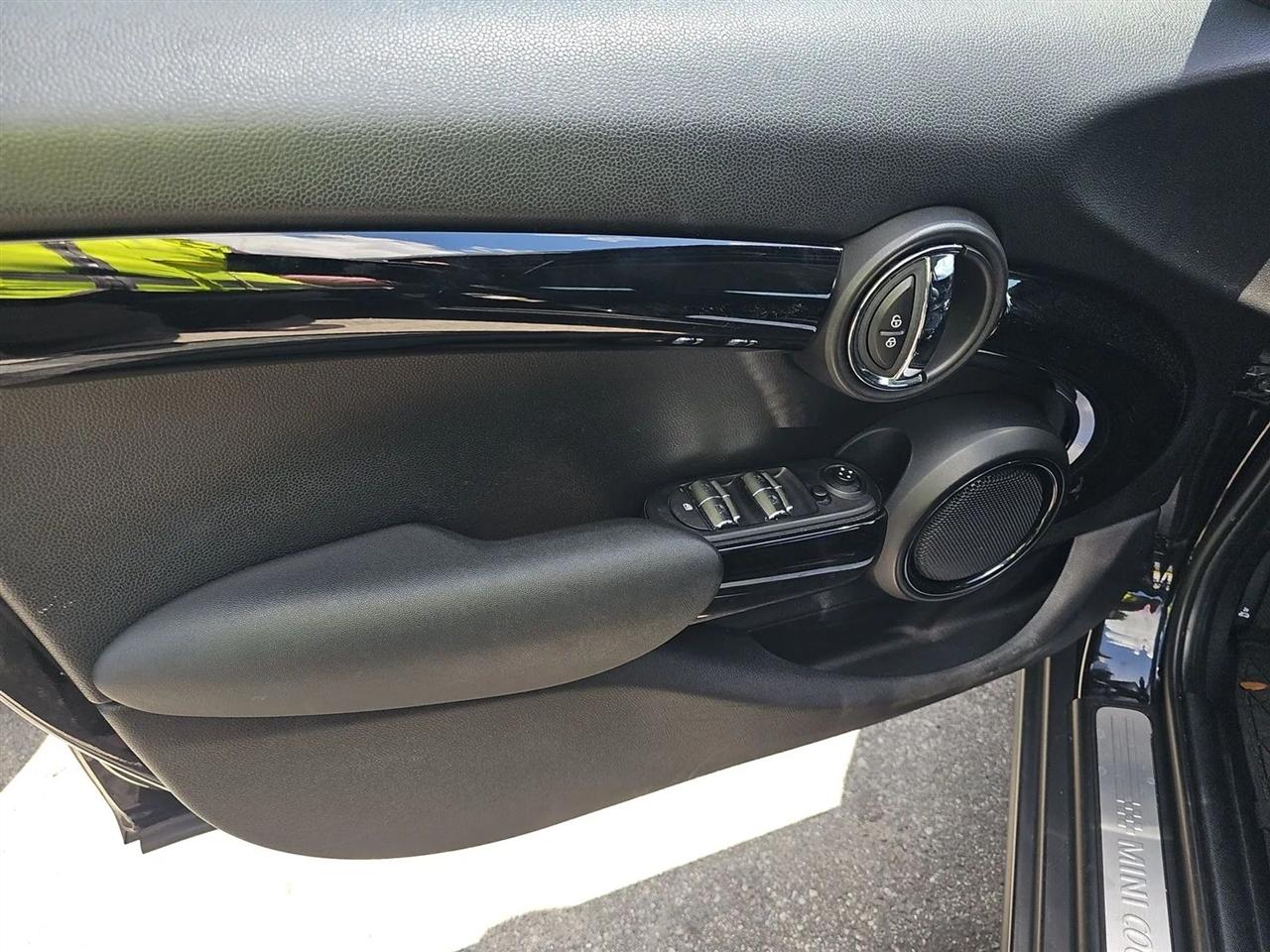 MINI Hardtop 4 Door Cooper S FWD 2017