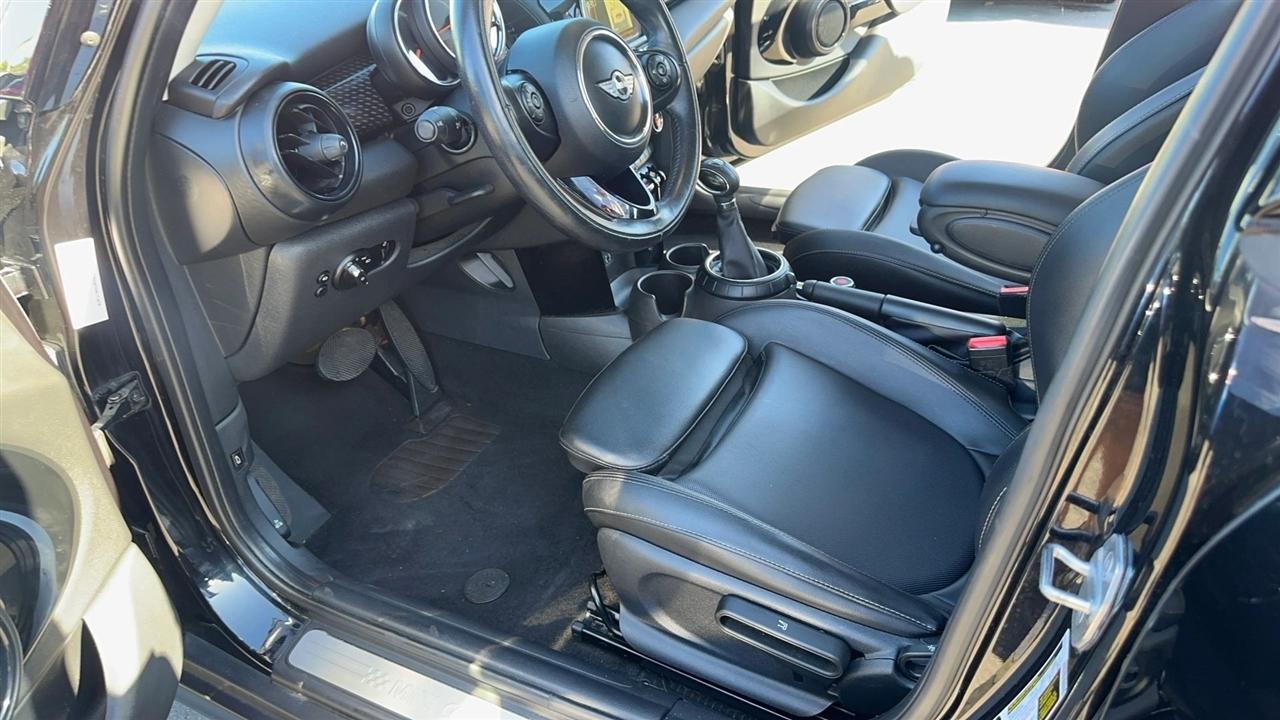 MINI Hardtop 4 Door Cooper S FWD 2017