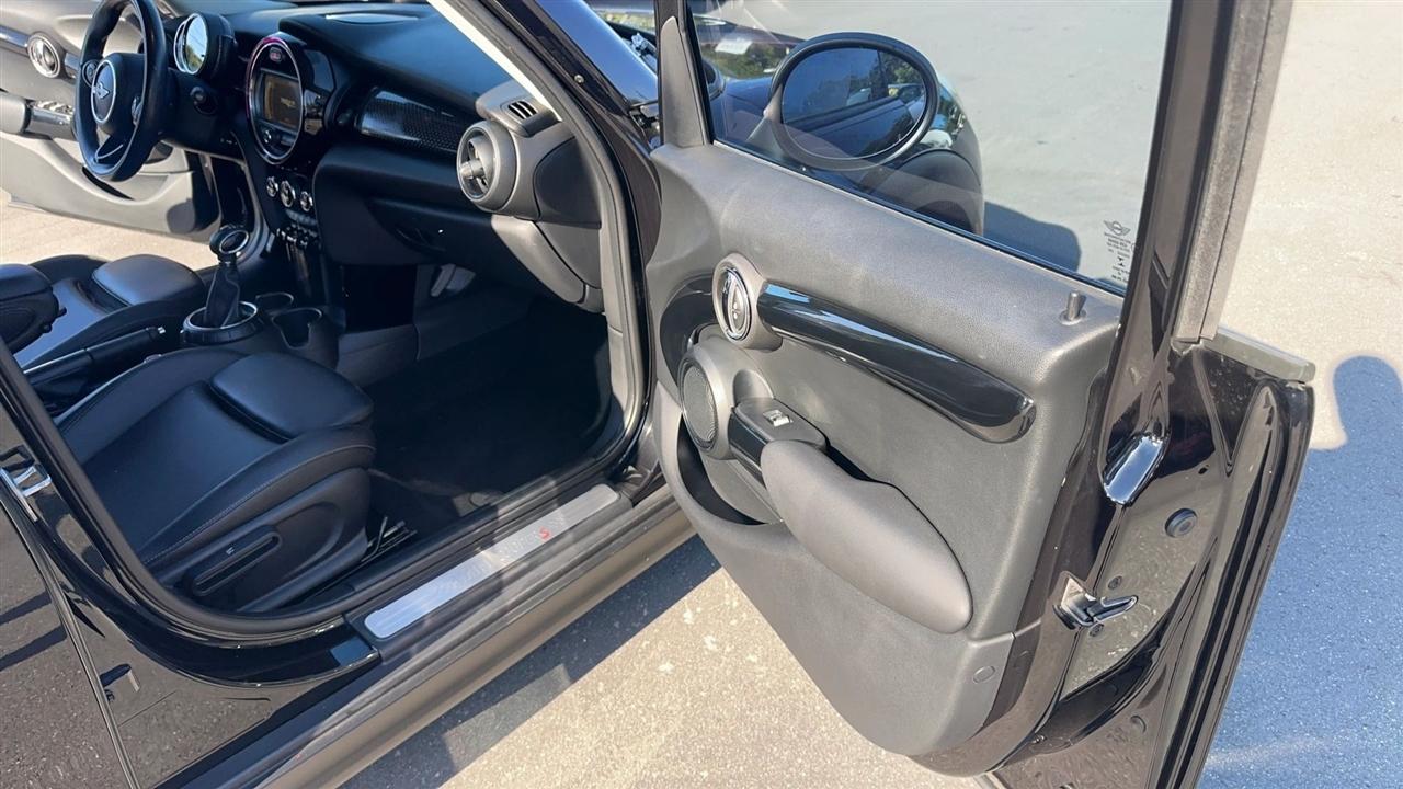MINI Hardtop 4 Door Cooper S FWD 2017
