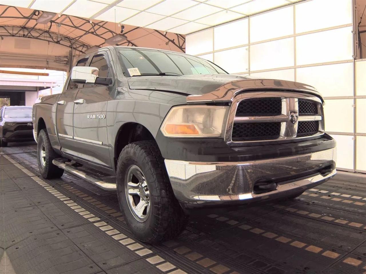 RAM 1500 4WD Quad Cab 140.5" Tradesman 2012