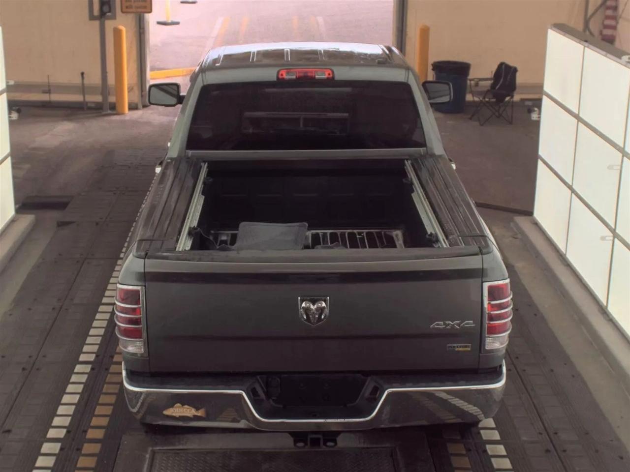 RAM 1500 4WD Quad Cab 140.5" Tradesman 2012