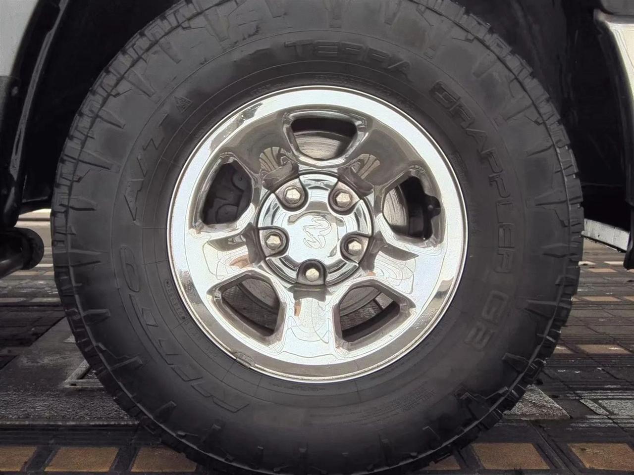 RAM 1500 4WD Quad Cab 140.5" Tradesman 2012
