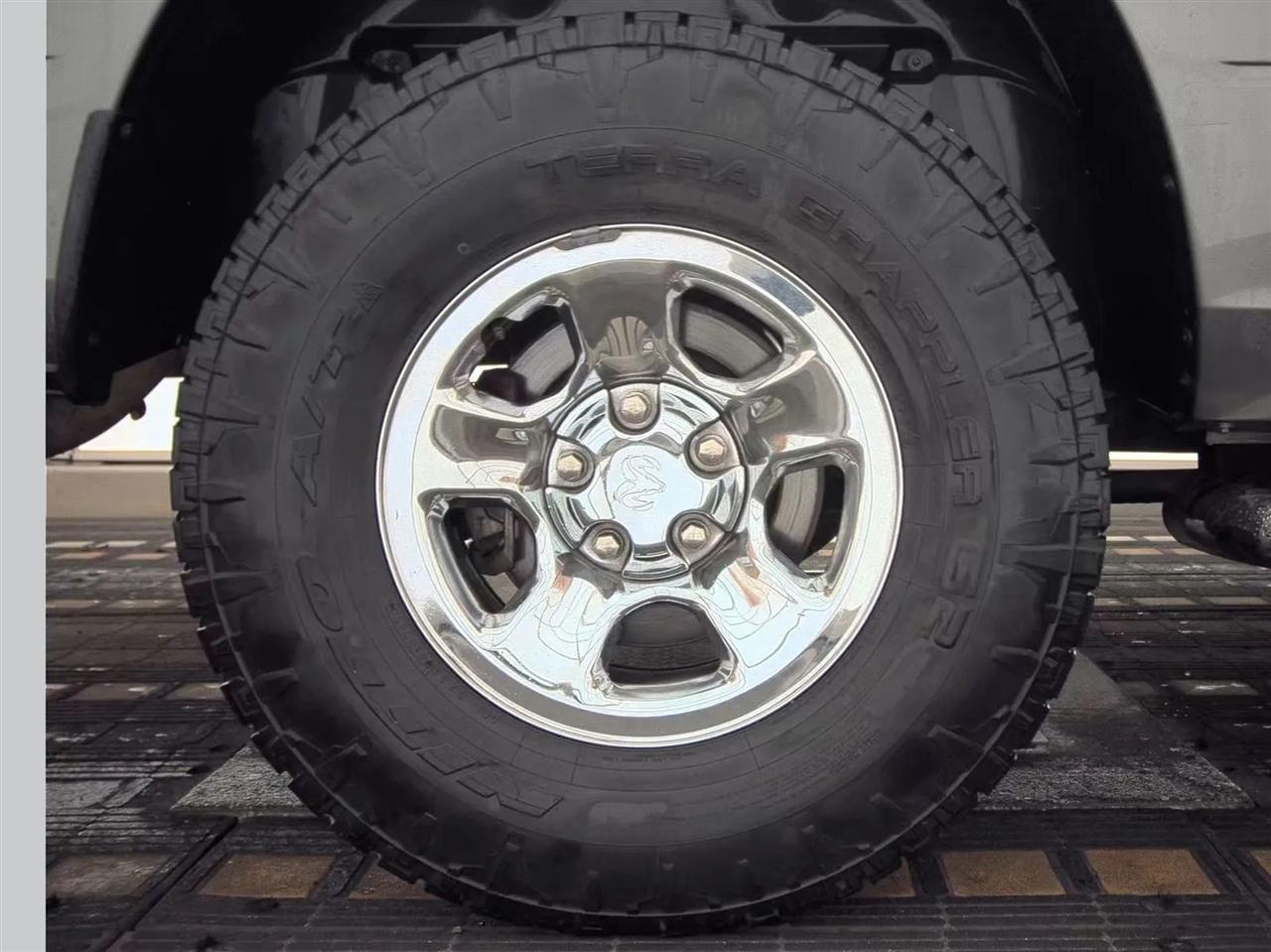 RAM 1500 4WD Quad Cab 140.5" Tradesman 2012