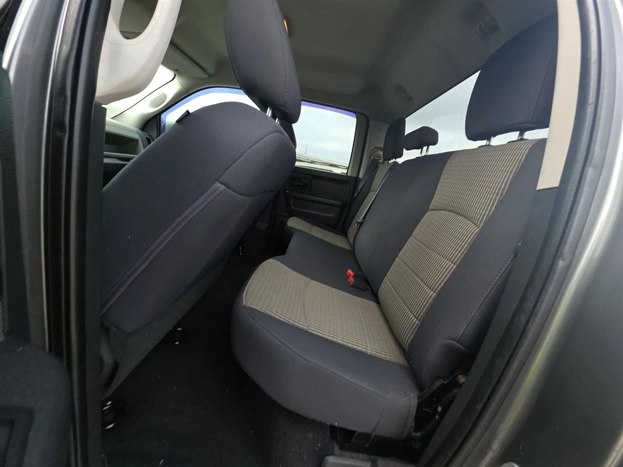 RAM 1500 4WD Quad Cab 140.5" Tradesman 2012