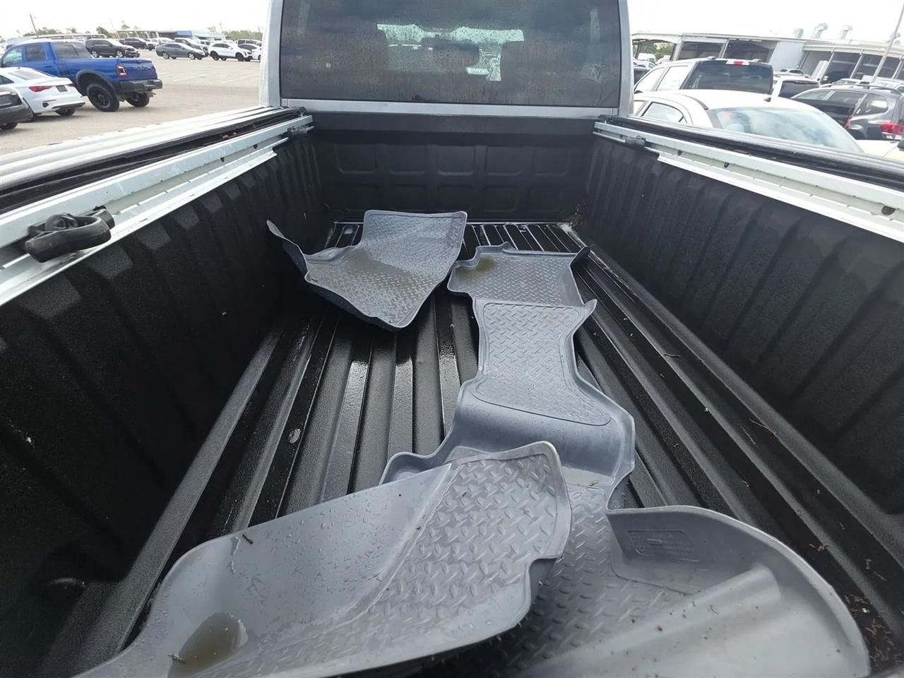 RAM 1500 4WD Quad Cab 140.5" Tradesman 2012