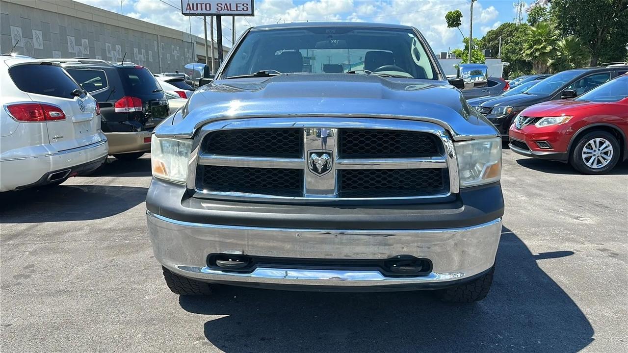RAM 1500 4WD Quad Cab 140.5" Tradesman 2012