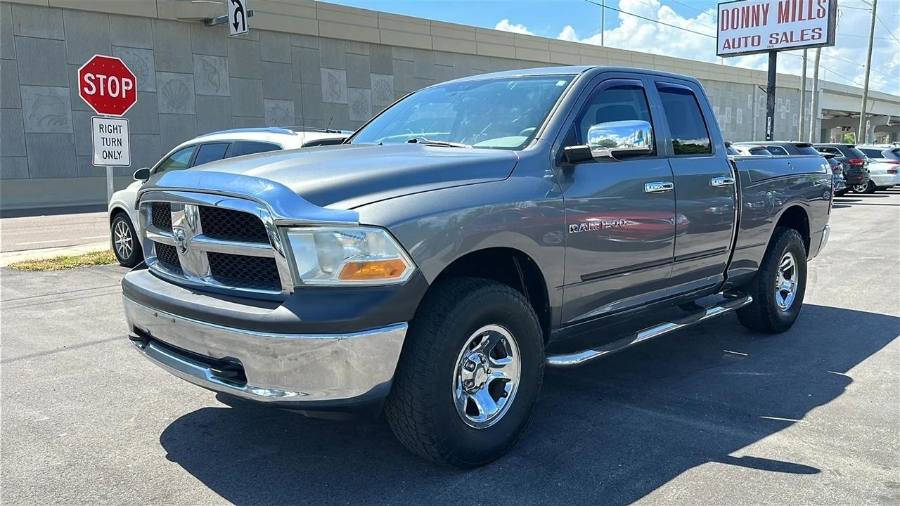 RAM 1500 4WD Quad Cab 140.5" Tradesman 2012